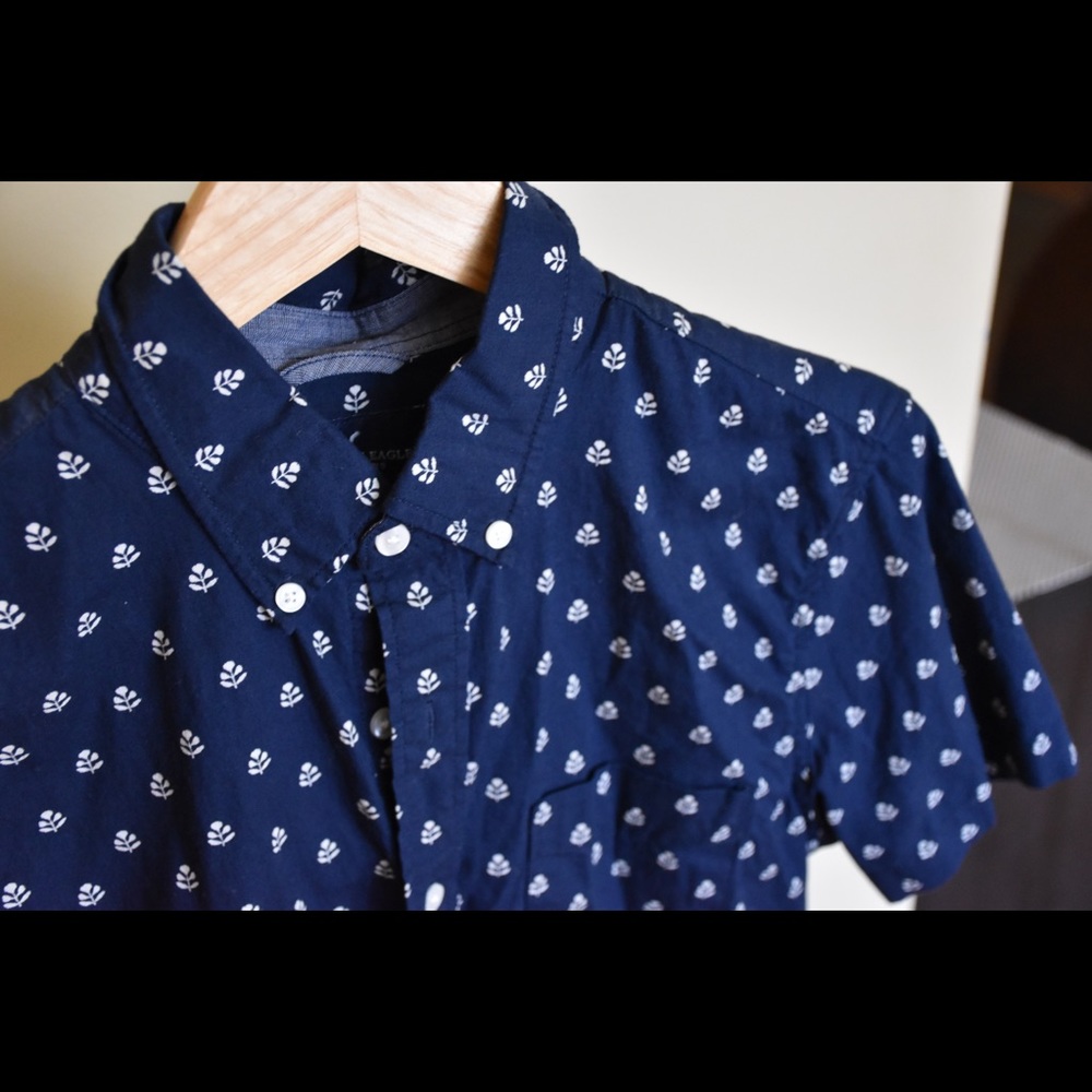 American Eagle short sleeve shirt.